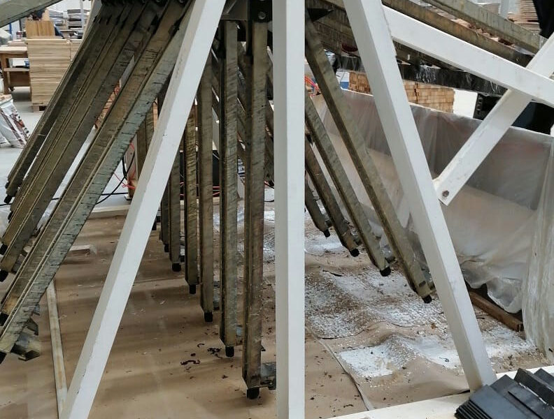 Prensa para tableros de madera en Colombia