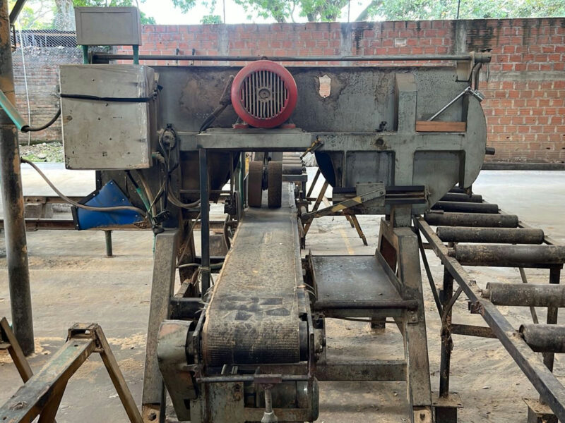 Reaserradora de Cinta con Mesa de Retorno | Aserrío Industrial | Valle del Cauca