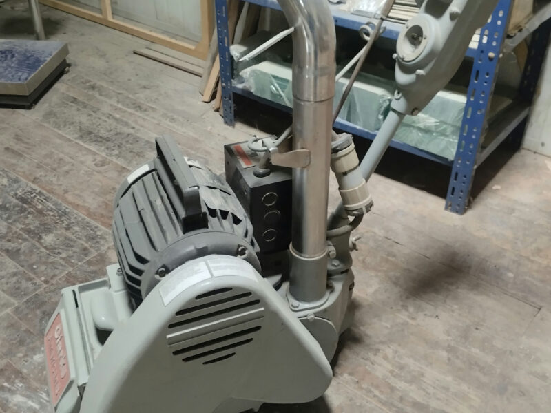 Maquina para lijar pisos Clarke American 8