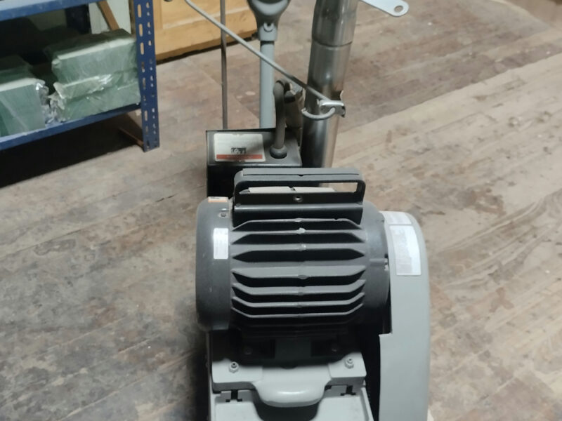 Maquina para lijar pisos Clarke American 8