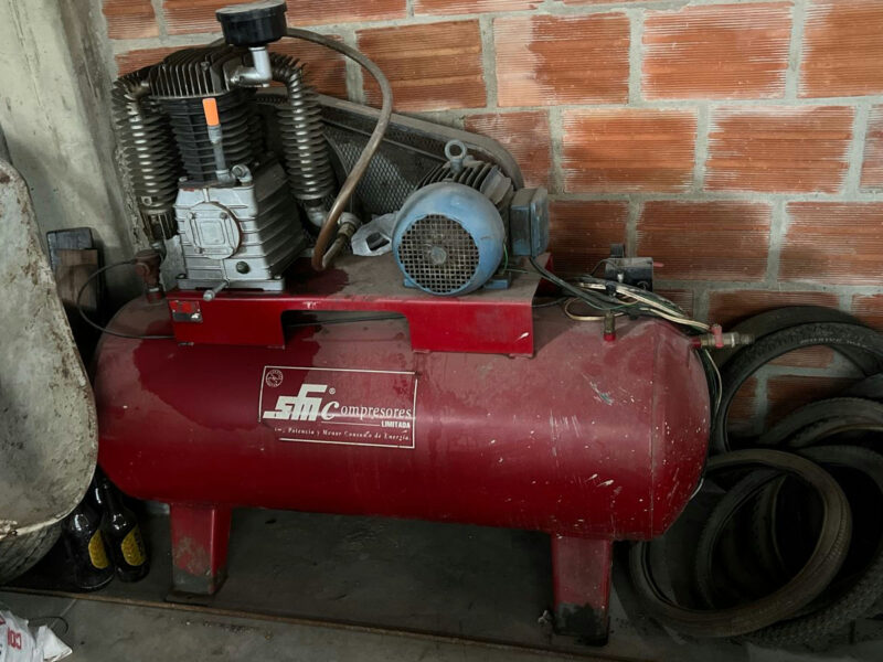Compresor de aire usado SFM 2 pistones