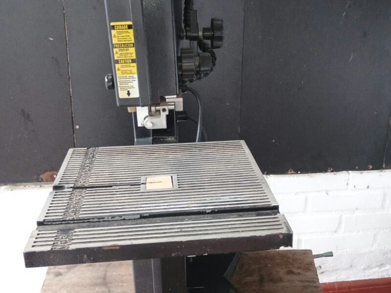 Sierra Sinfin de mesa marca Skil