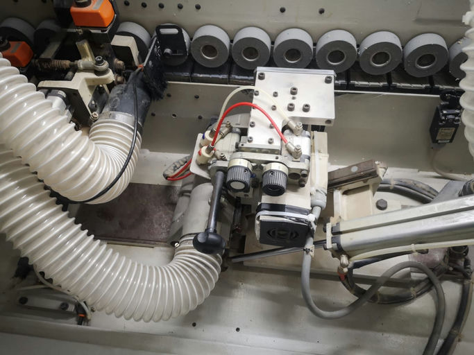ENCHAPADORA DE CANTOS BIESSE AKRON 246